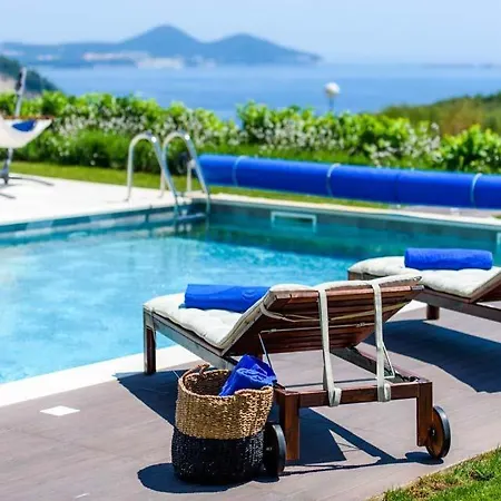 Sleeps 10 Pool Air Con Wifi 别墅 奥拉萨奇