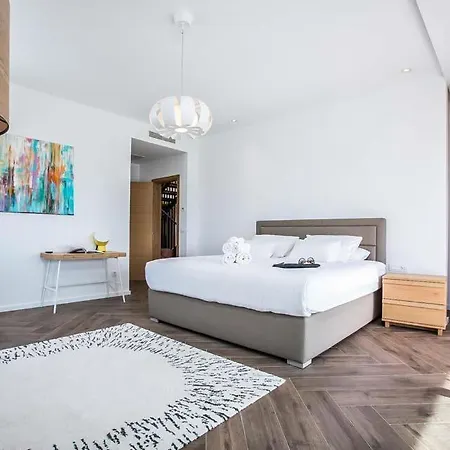 Sleeps 10 Pool Air Con Wifi 别墅 *
